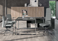 Linea 607 gambe Open e Closed per scrivanie direzionali